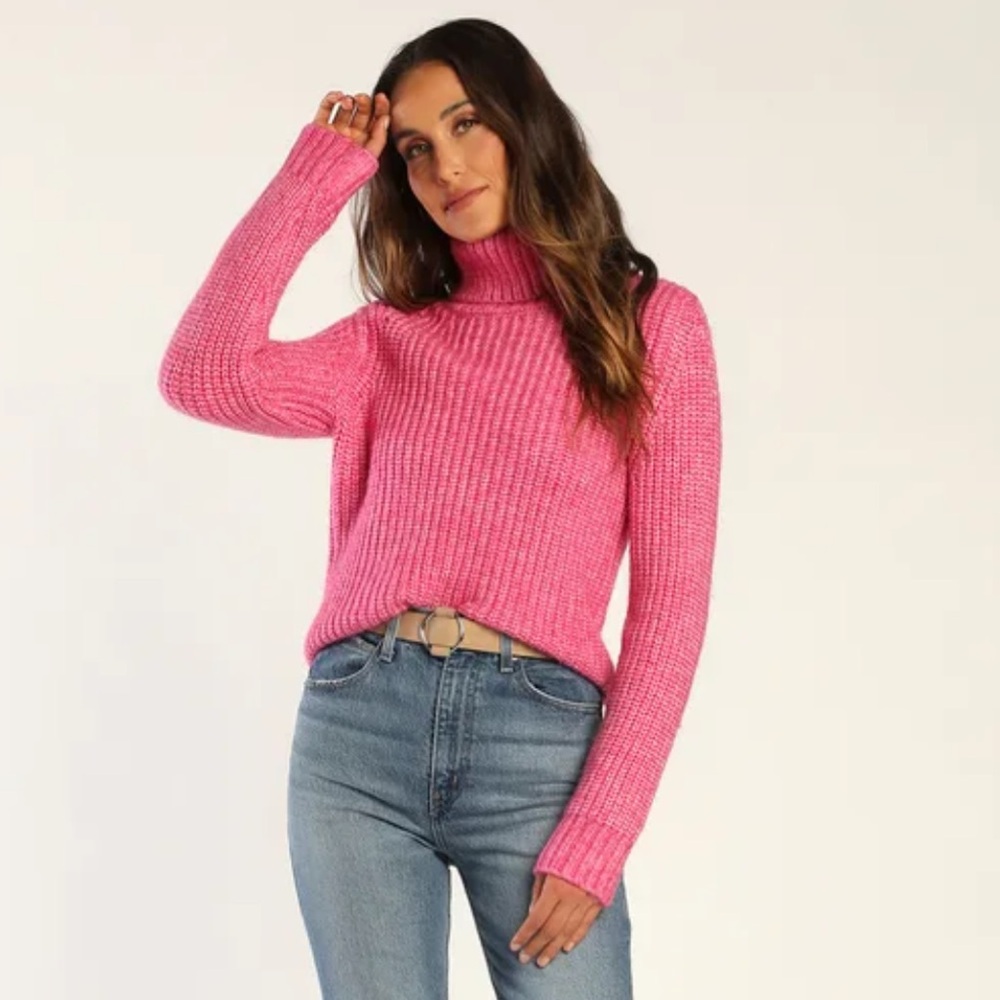 Excellent Condition Lulus Pink Loose Fitting Knit Sweater - Small
